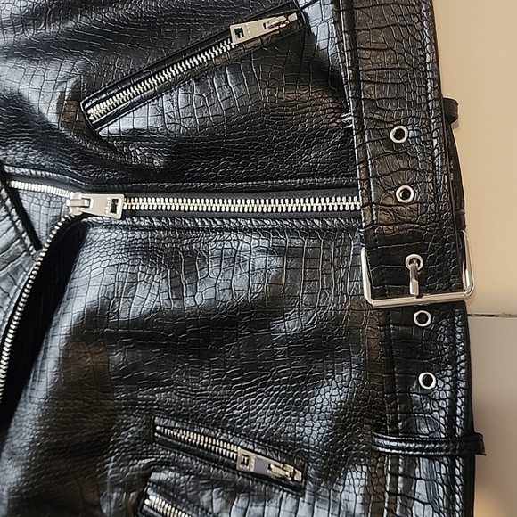 Women's Black Croc-Embossed Moto Jacket – Levi’s Size S (New Without Tags) - Picture 8 of 16